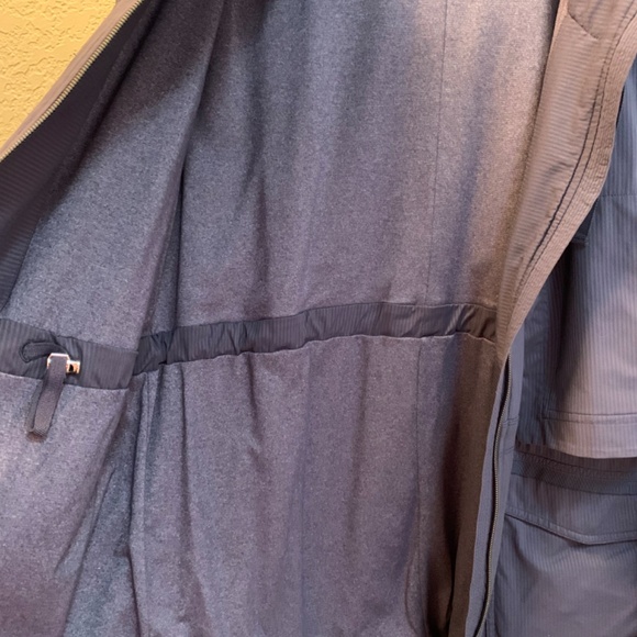 Lululemon - Size 10 Yogi Anorak Rain Jacket Layered with Hood - Blue - Picture 5 of 6